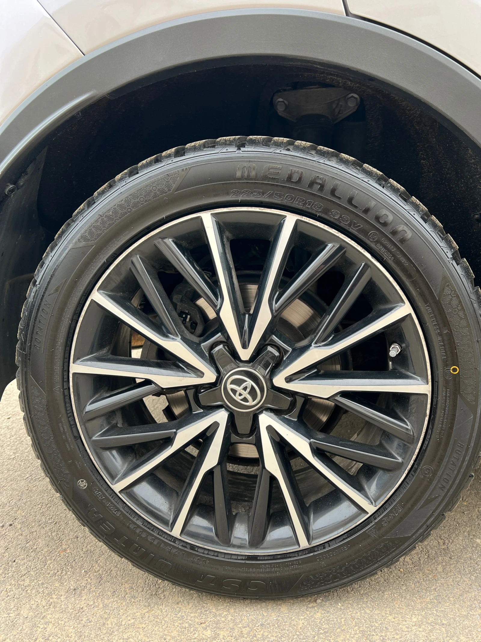 Toyota C-HR 1.2 Turbo AWD - изображение 5