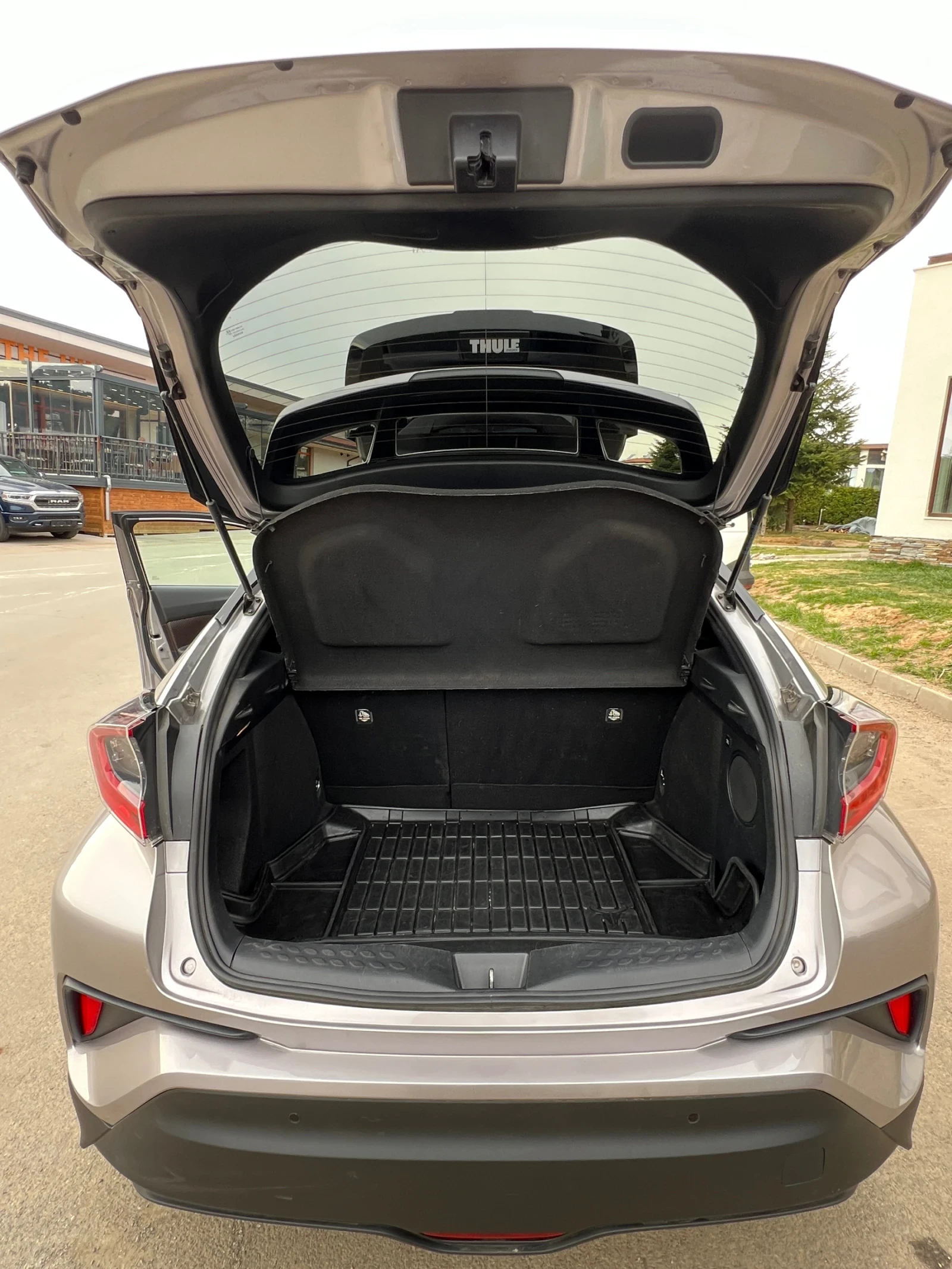 Toyota C-HR 1.2 Turbo AWD - изображение 9