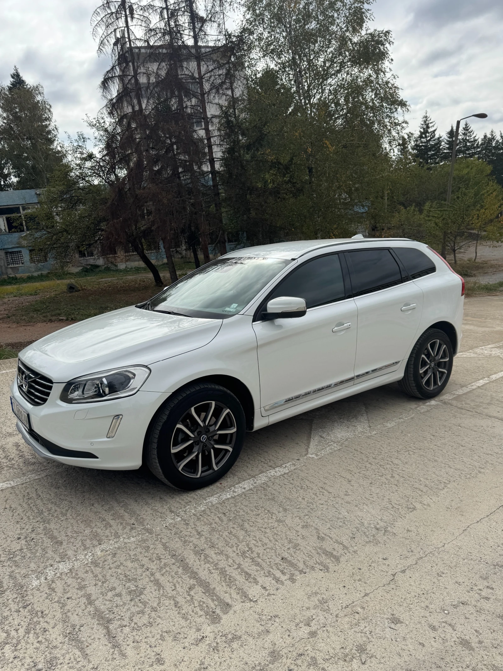 Volvo XC60 D5  - изображение 5