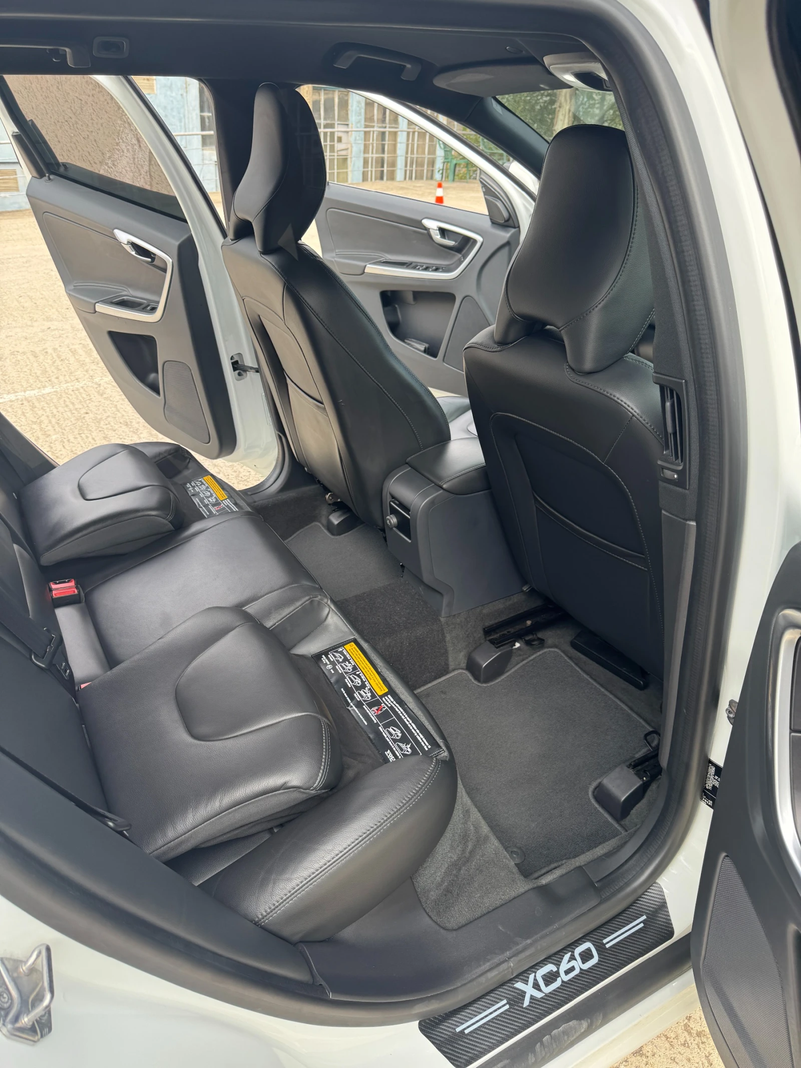 Volvo XC60 D5  | Mobile.bg   11