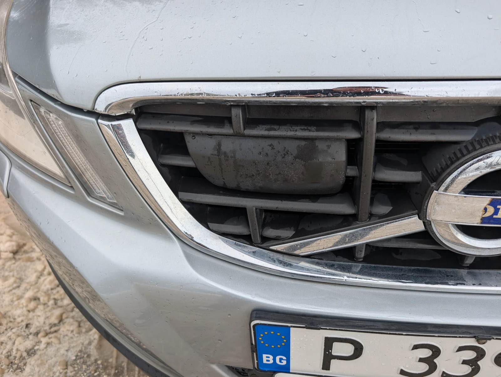 Volvo XC60 D5 - изображение 4