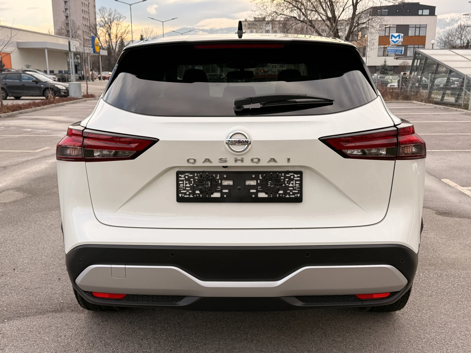 Nissan Qashqai 1.3i* 360 CAMERA* DIGITAL* 48000км*  - изображение 5