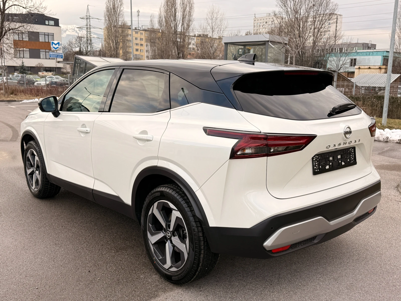 Nissan Qashqai 1.3i* 360 CAMERA* DIGITAL* 48000км*  - изображение 6