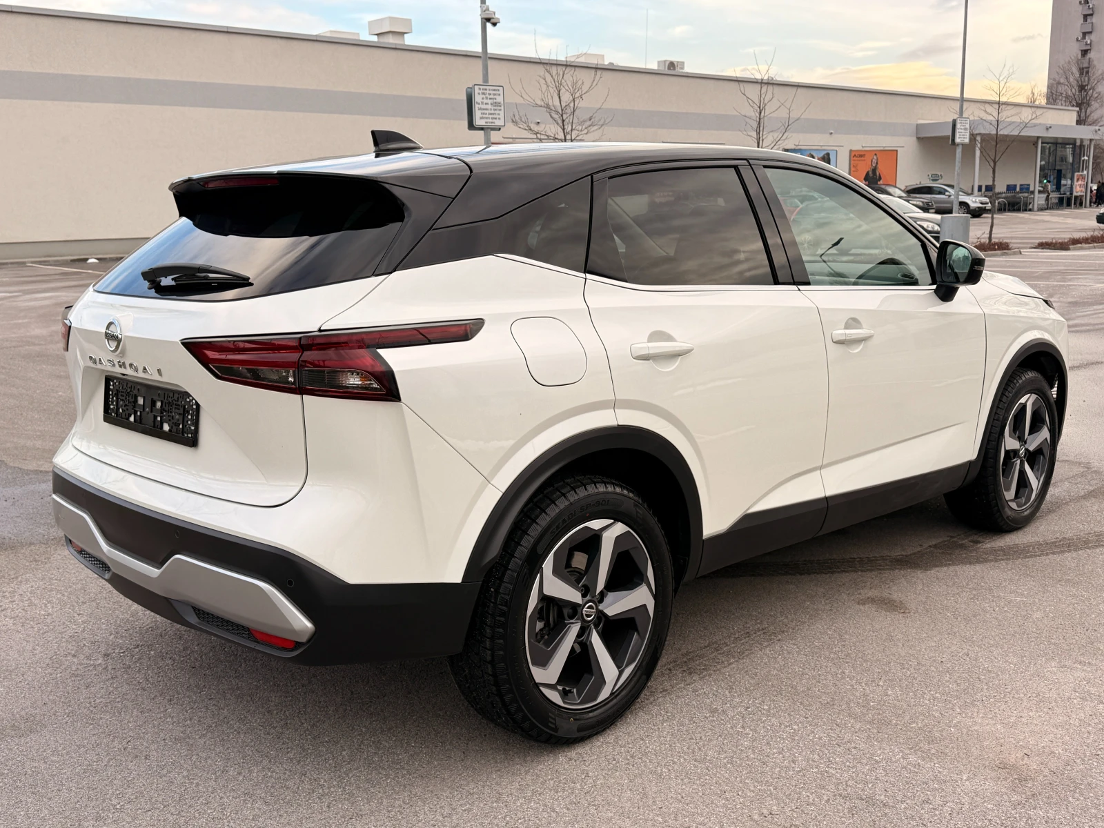 Nissan Qashqai 1.3i* 360 CAMERA* DIGITAL* 48000км*  - изображение 4