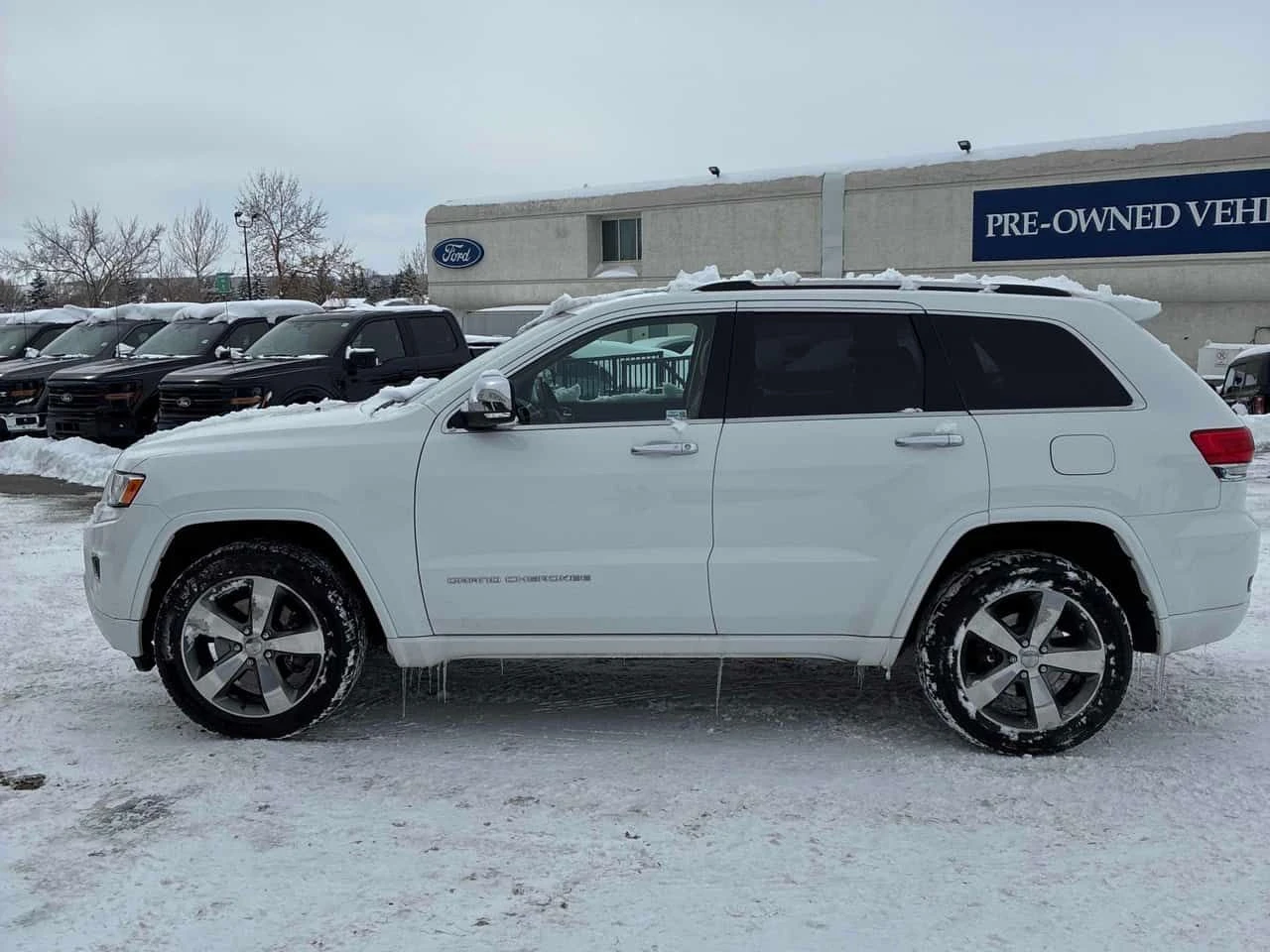 Jeep Grand cherokee * Overland * CARFAX * ЦЕНА ДО БГ, снимка 2 - Автомобили и джипове - 53997523