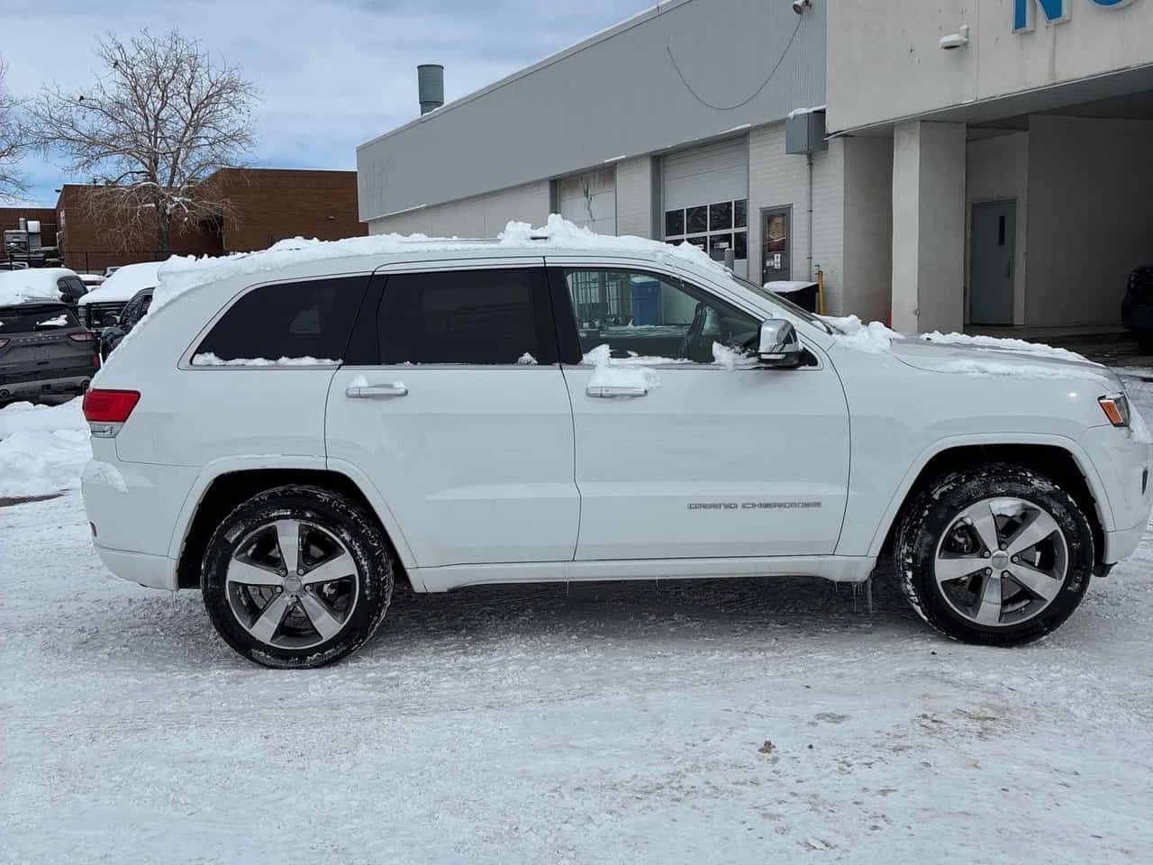 Jeep Grand cherokee * Overland * CARFAX * ЦЕНА ДО БГ, снимка 3 - Автомобили и джипове - 53997523