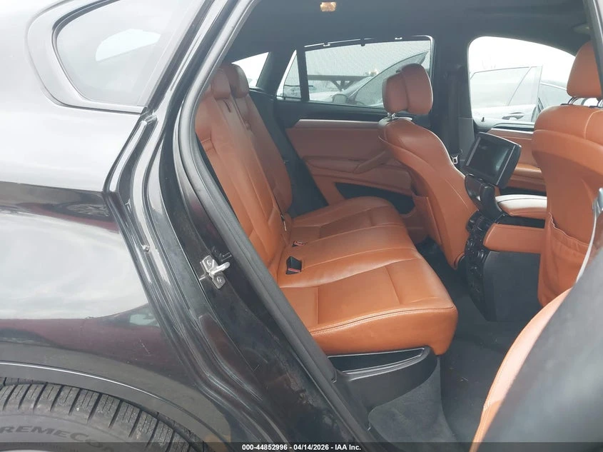 BMW X6 4.4l M, снимка 8 - Автомобили и джипове - 54410511