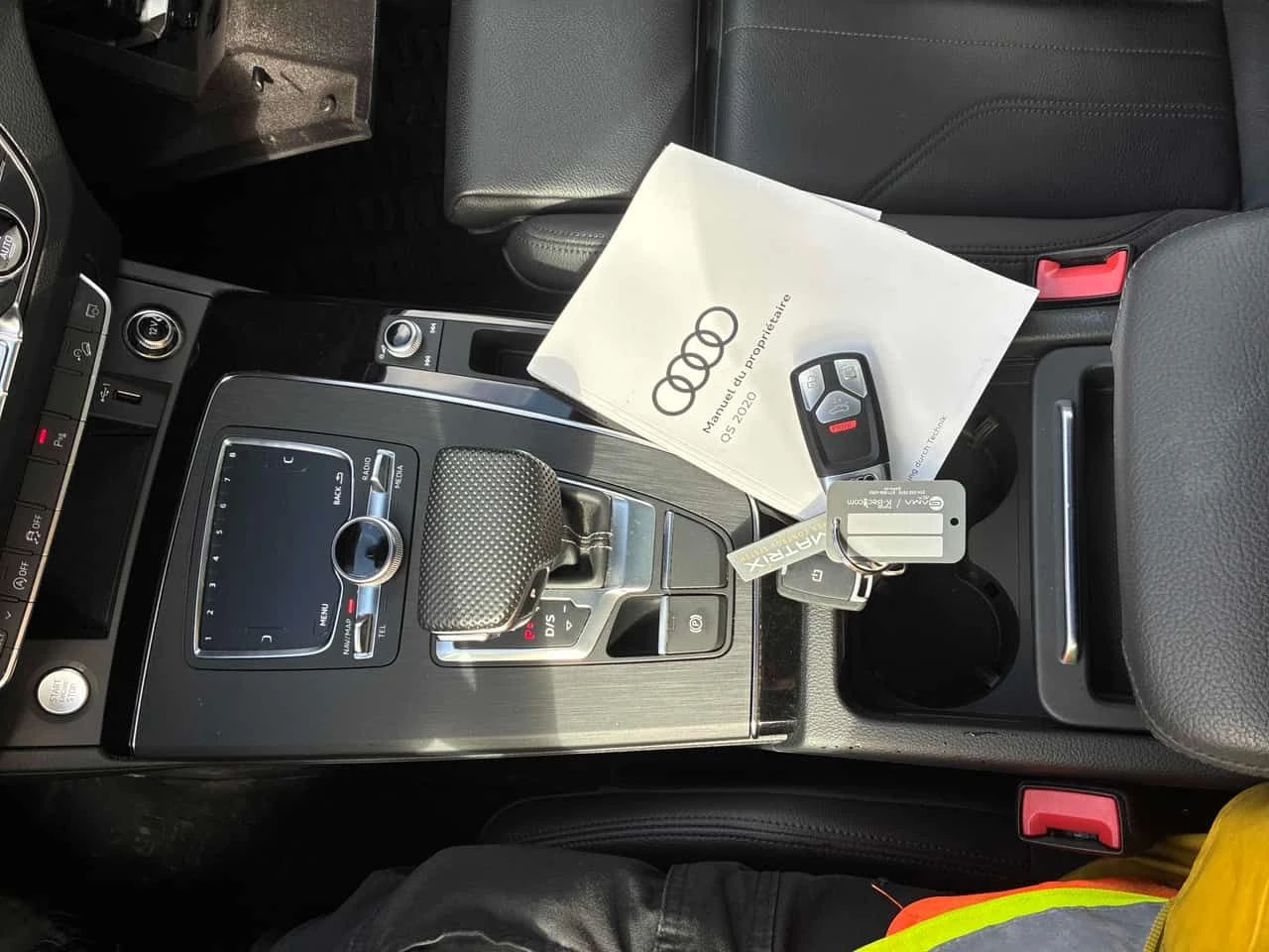 Audi Q5 * PROGRESSIV * ПАНО * ПОДГРЕВИ * KEYLESS * CARFAX, снимка 12 - Автомобили и джипове - 54568892