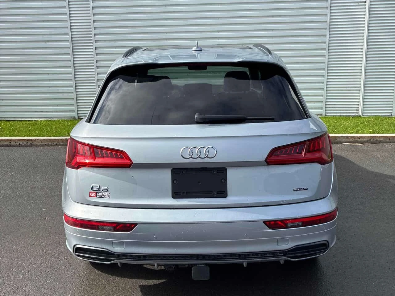Audi Q5 * PROGRESSIV * ПАНО * ПОДГРЕВИ * KEYLESS * CARFAX, снимка 4 - Автомобили и джипове - 54568892