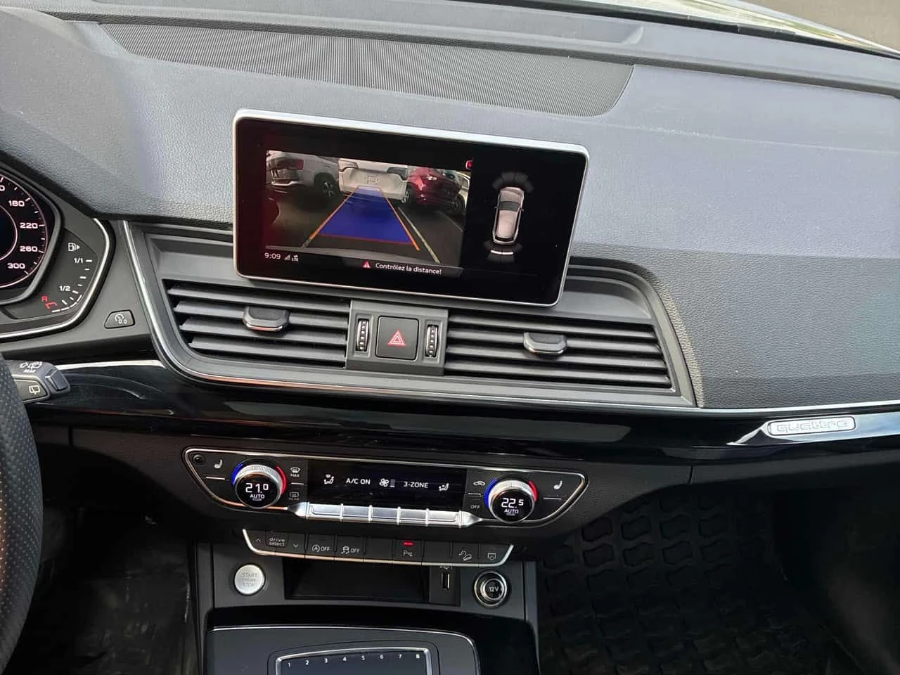 Audi Q5 * PROGRESSIV * ПАНО * ПОДГРЕВИ * KEYLESS * CARFAX, снимка 9 - Автомобили и джипове - 54568892