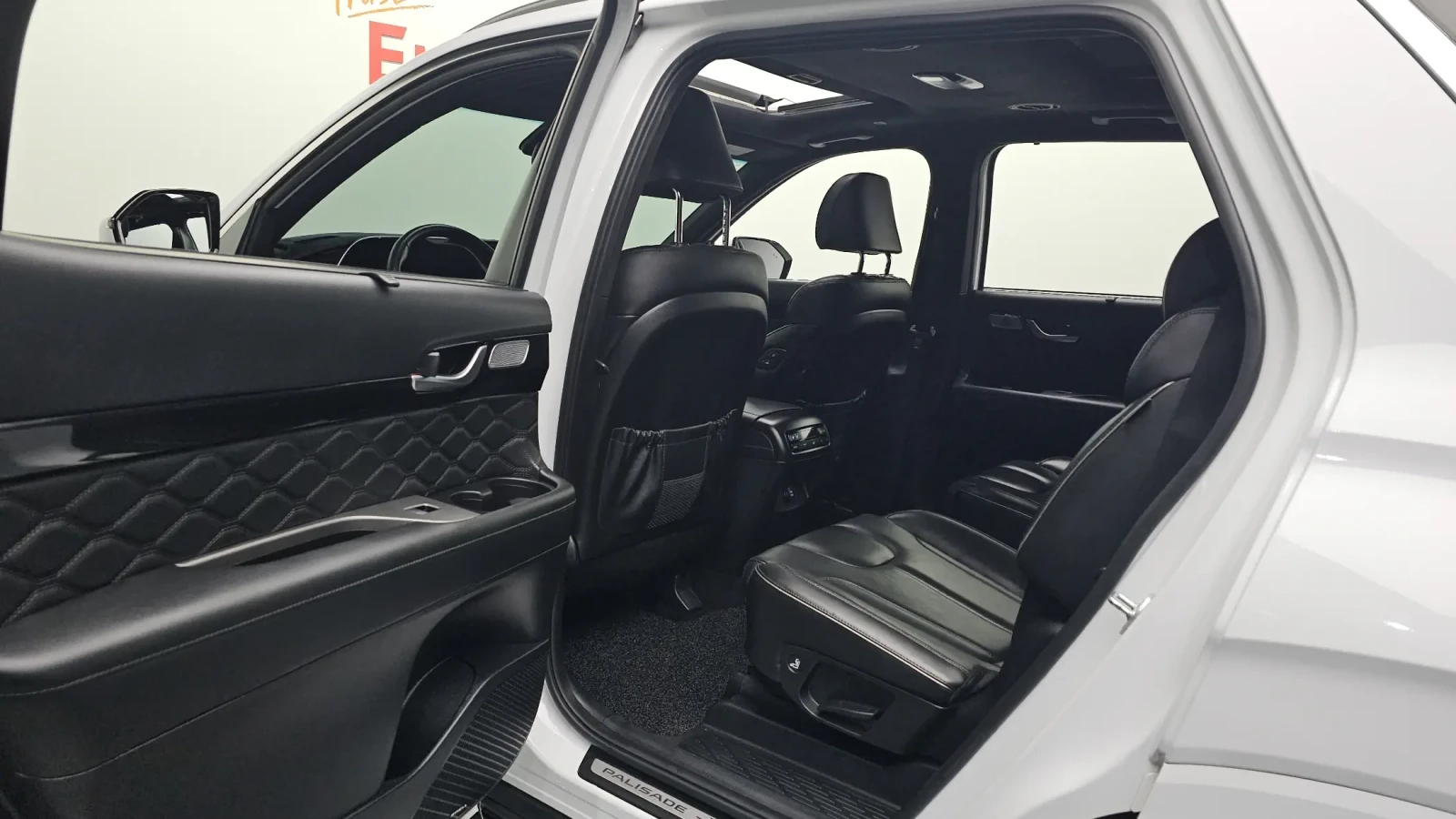 Hyundai Palisade 3.8 4WD DisiTron* Cam360* Обдухване* Panorama* , снимка 10 - Автомобили и джипове - 54711487