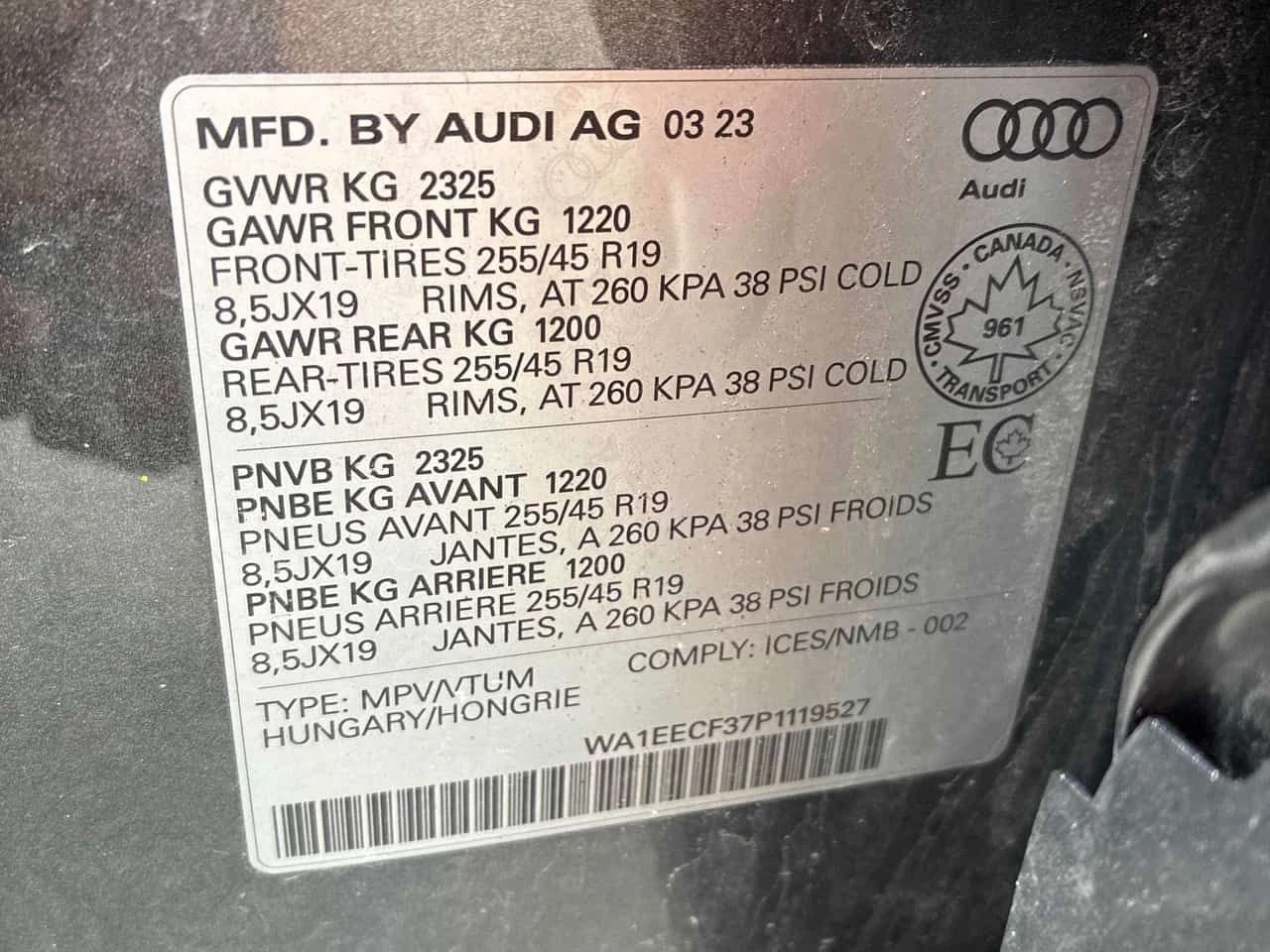Audi Q3  Progressiv /MATRIX/DISTRONIC/АВТОКРЕДИТ, снимка 11 - Автомобили и джипове - 54761460