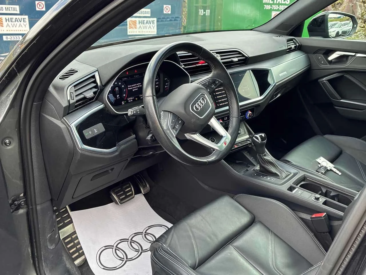 Audi Q3  Progressiv /MATRIX/DISTRONIC/АВТОКРЕДИТ, снимка 5 - Автомобили и джипове - 54761460