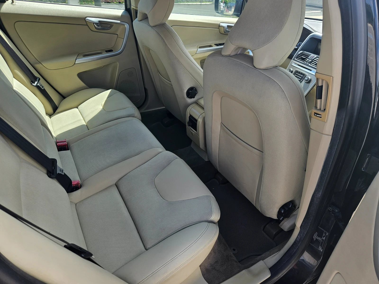 Volvo XC60 2.4 D5 | Mobile.bg � ����������� 8