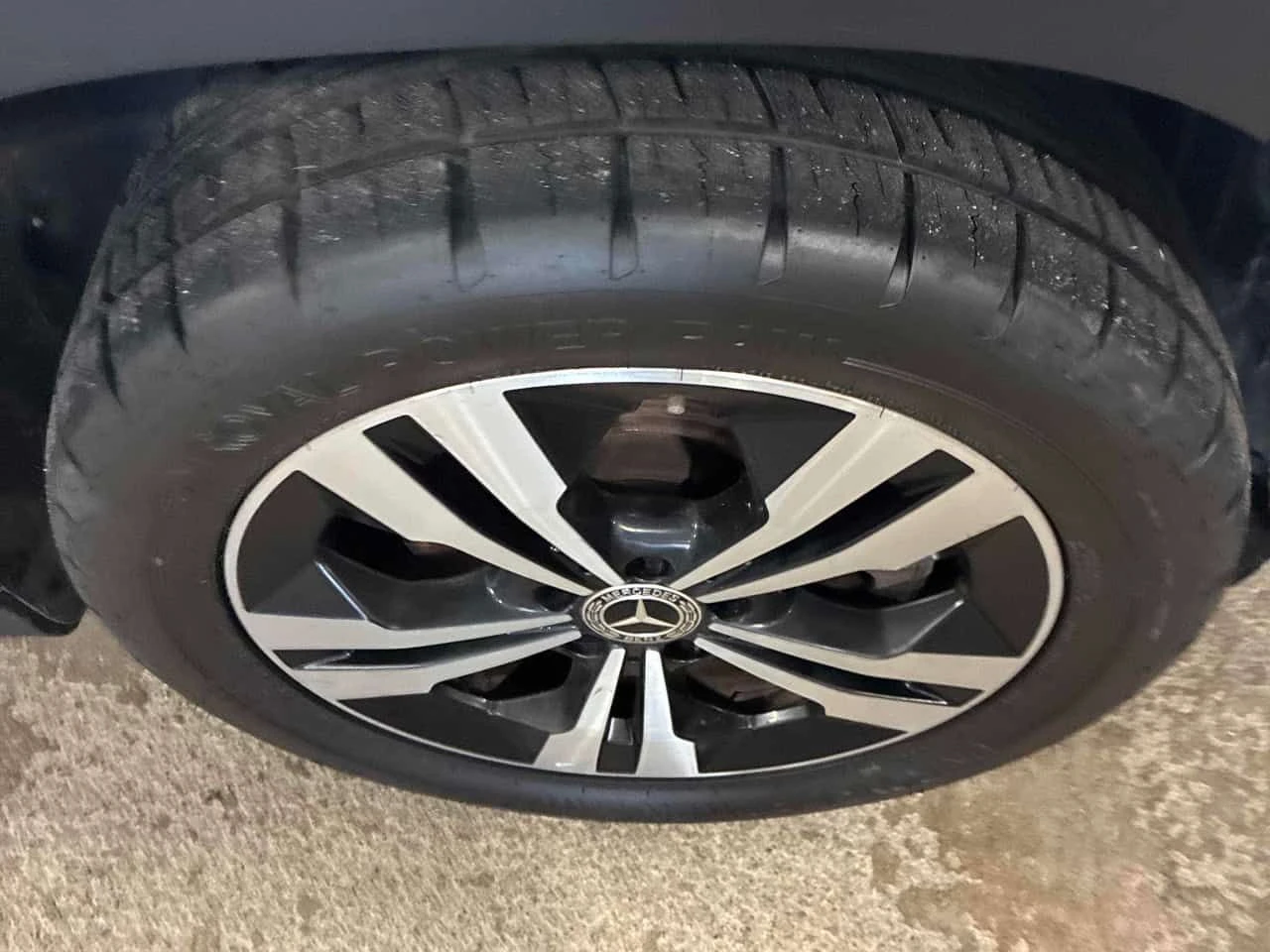Mercedes-Benz GLB 250 4MATIC | CARFAX | АВТОКРЕДИТ БЕЗ ПЪРВОНАЧАЛНА, снимка 6 - Автомобили и джипове - 55468012