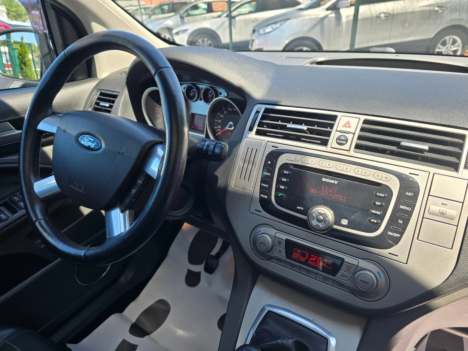 Ford Kuga 2.0TDCi-4x4= Titanium, снимка 15 - Автомобили и джипове - 55473427