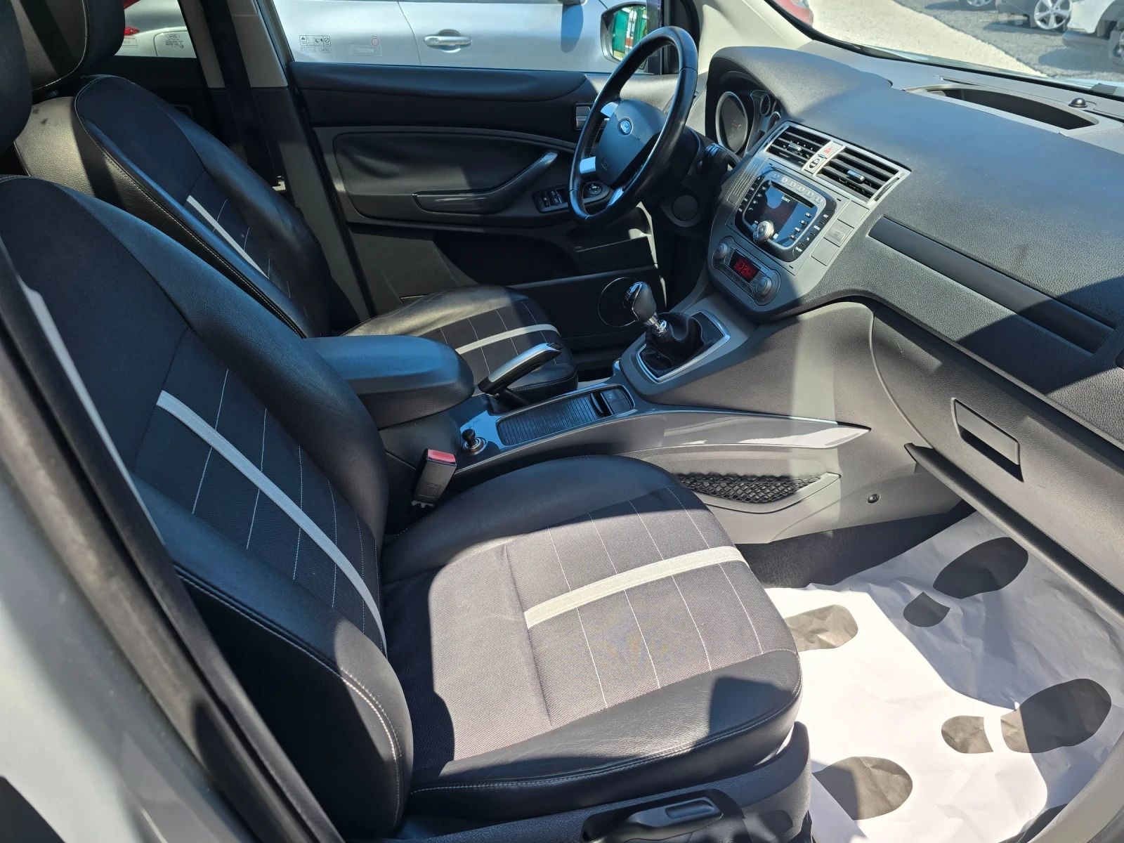 Ford Kuga 2.0TDCi-4x4= Titanium, снимка 11 - Автомобили и джипове - 55473427