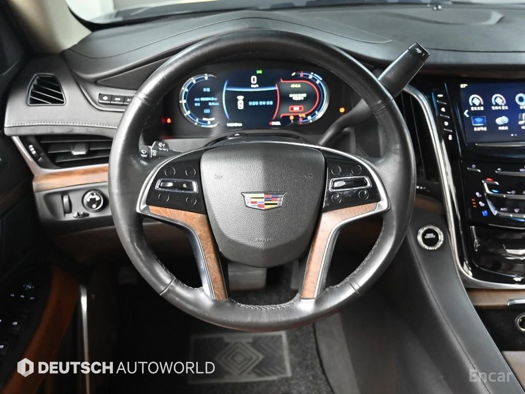 Cadillac Escalade 6.2* ОБДУХВАНЕ* ДИСТРОНИК* МАСАЖ* 360КАМЕРА* , снимка 7 - Автомобили и джипове - 55742764