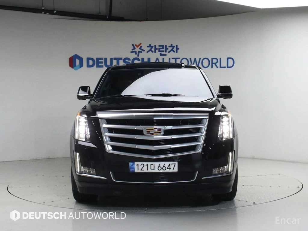 Cadillac Escalade 6.2* ОБДУХВАНЕ* ДИСТРОНИК* МАСАЖ* 360КАМЕРА* , снимка 3 - Автомобили и джипове - 55742764