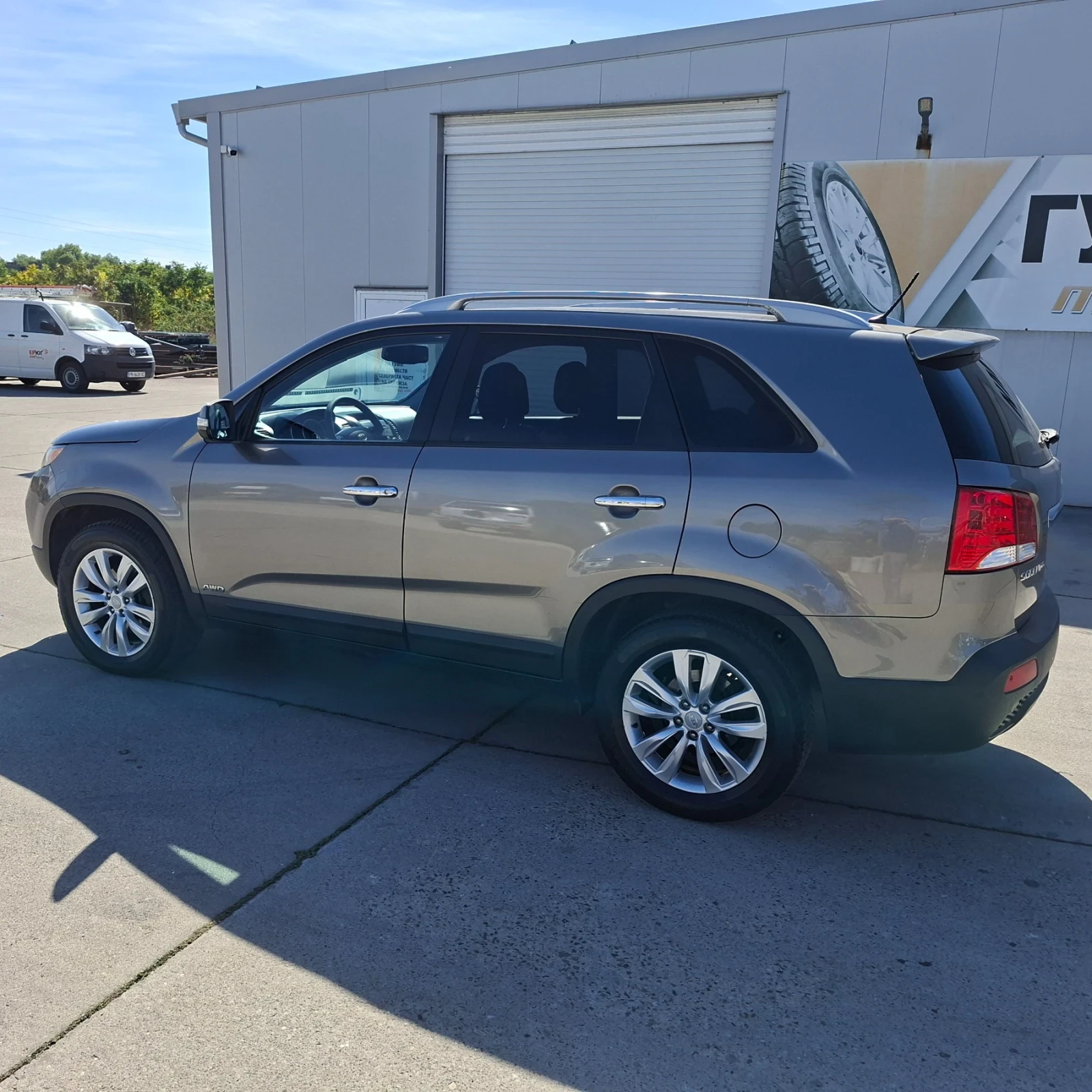 Kia Sorento 2, 2CRDI, снимка 3 - Автомобили и джипове - 56432622