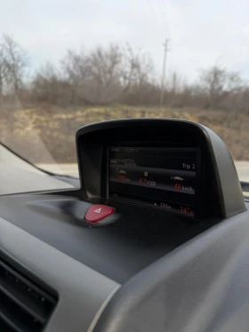 Peugeot Expert 2, 0HDI 160kc 8 МЕСТА АВТОМАТИК ТЕГЛИЧ КЛИМА ПЕЧКА, снимка 14 - Бусове и автобуси - 53688328