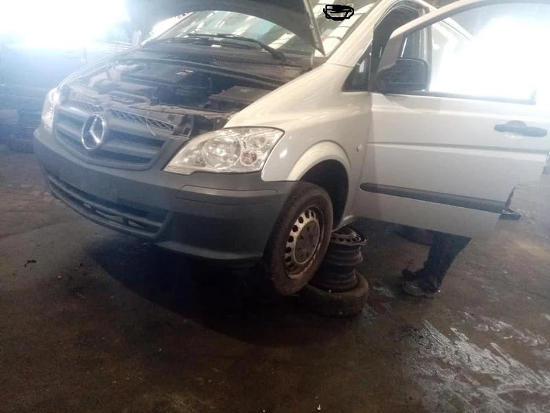 Mercedes-Benz Vito 2.2cdi чаасти, снимка 1 - Бусове и автобуси - 12781639