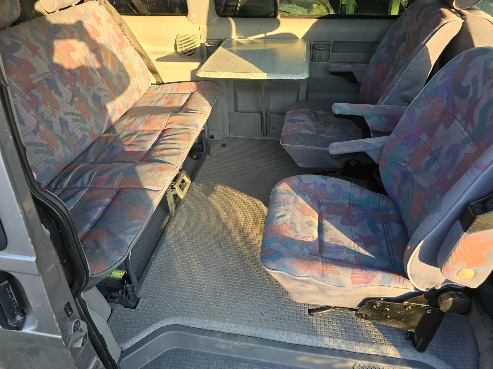 VW Caravelle 2.5, снимка 11 - Бусове и автобуси - 53738492