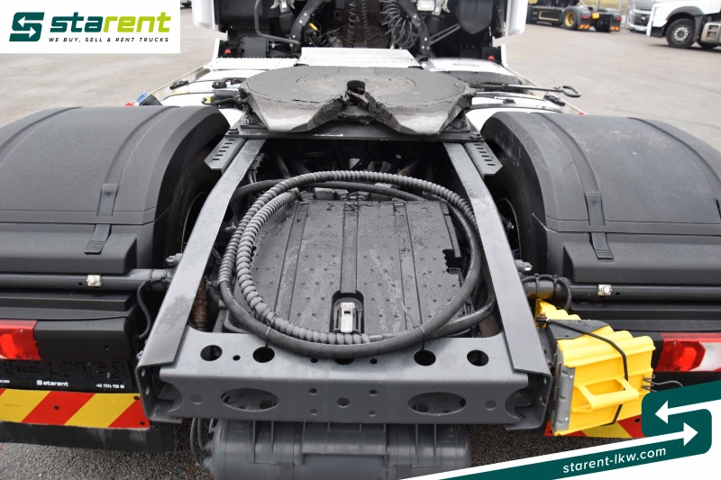 Mercedes-Benz Actros SZM26019, снимка 11 - Камиони - 53431548