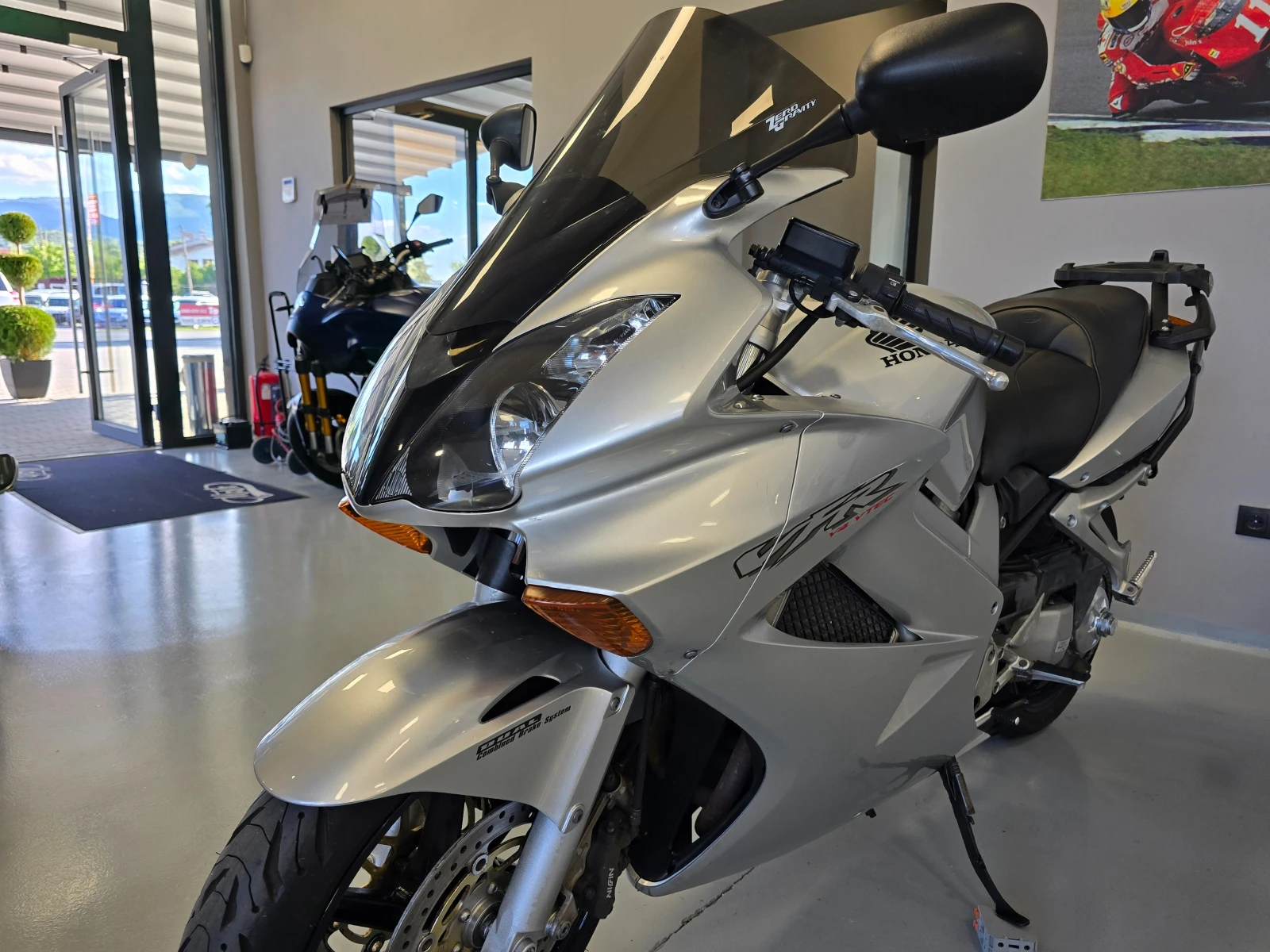 Honda Vfr 800ie, V-Tec, 120к.с., 2003г. - изображение 8