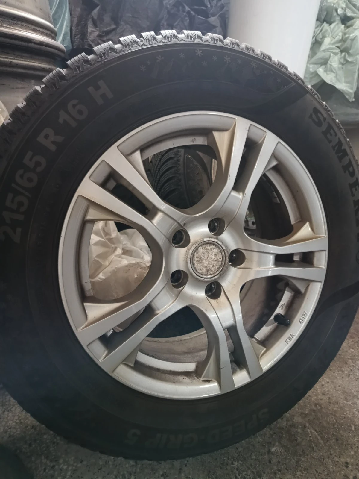 ���� 215/65R16 | Mobile.bg � ����������� 4
