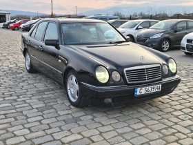 Mercedes-Benz E 300 TD AVANTGARDE ОТЛИЧНО СЪСТОЯНИЕ, снимка 1