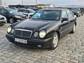 Mercedes-Benz E 300 TD AVANTGARDE ОТЛИЧНО СЪСТОЯНИЕ, снимка 3 - Автомобили и джипове - 53023042