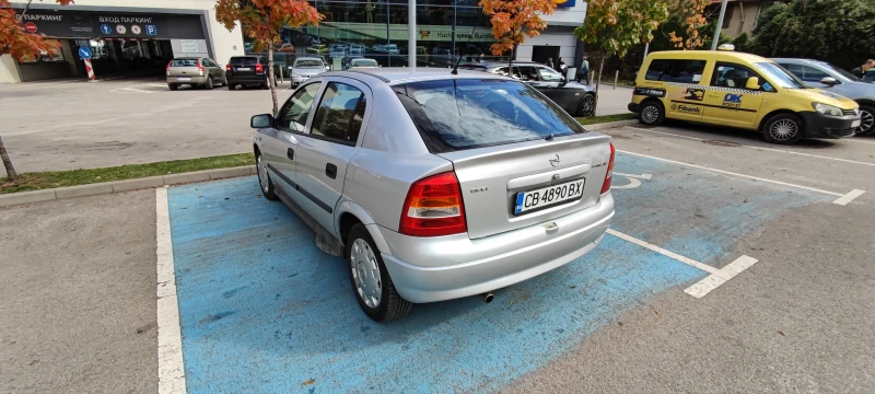 Opel Astra, снимка 2 - Автомобили и джипове - 47579678