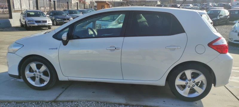 Toyota Auris 1.8hybrid Euro5B!!!, снимка 10 - Автомобили и джипове - 48364812