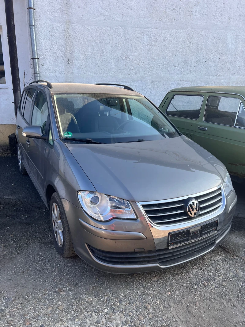 VW Touran, снимка 1 - Автомобили и джипове - 48669814