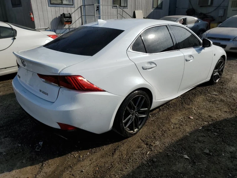 Lexus IS 200, снимка 3 - Автомобили и джипове - 48719522