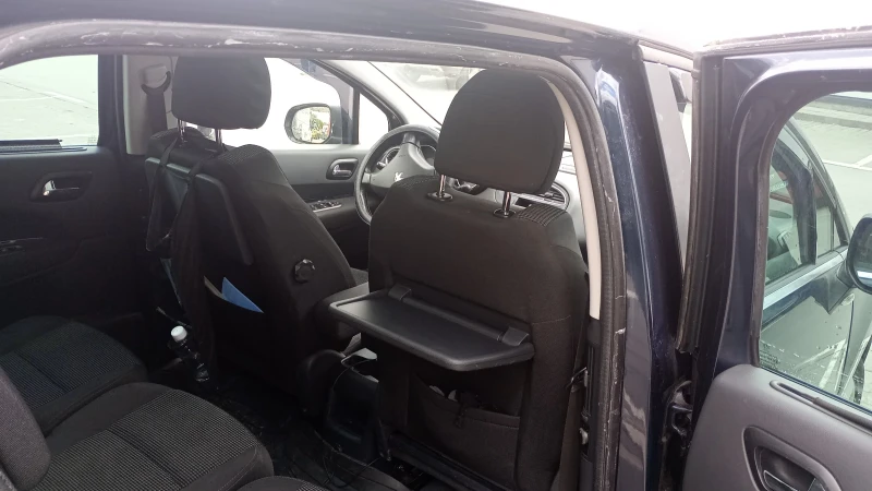 Peugeot 5008 2.0 HDI 150 к.с., снимка 8 - Автомобили и джипове - 52288842