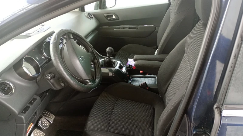 Peugeot 5008 2.0 HDI 150 к.с., снимка 4 - Автомобили и джипове - 52288842