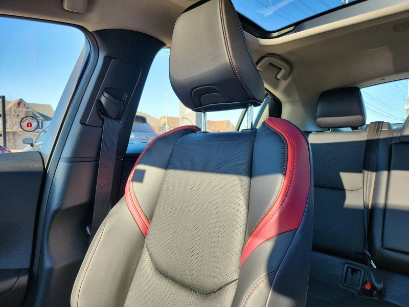 Toyota Prius XSE Plug In Hybrid, снимка 13 - Автомобили и джипове - 52378079