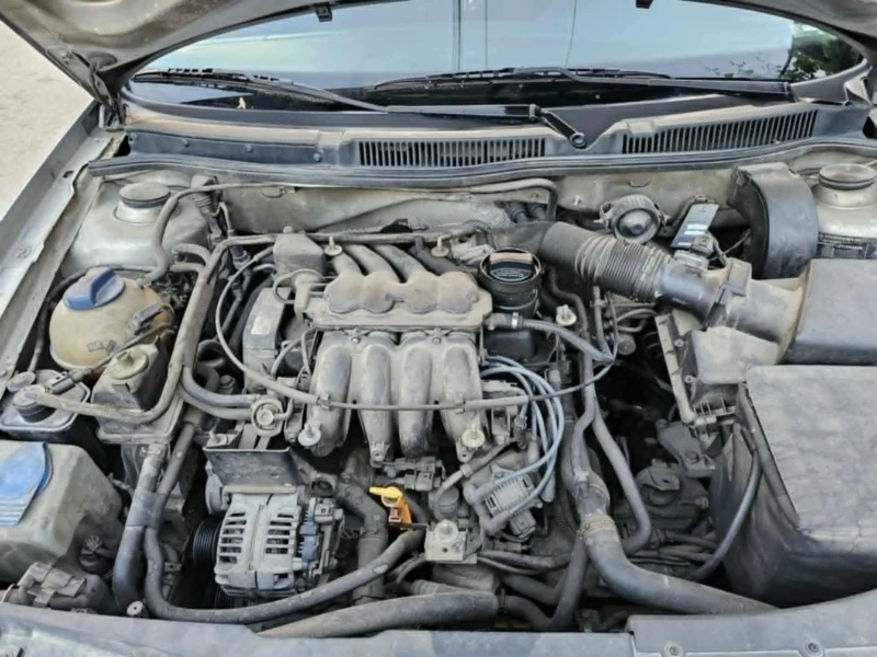 VW Golf 4, 1.6 бензин, снимка 6 - Автомобили и джипове - 52621810