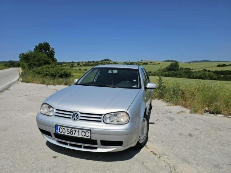 VW Golf 4, 1.6 бензин, снимка 2 - Автомобили и джипове - 52621810