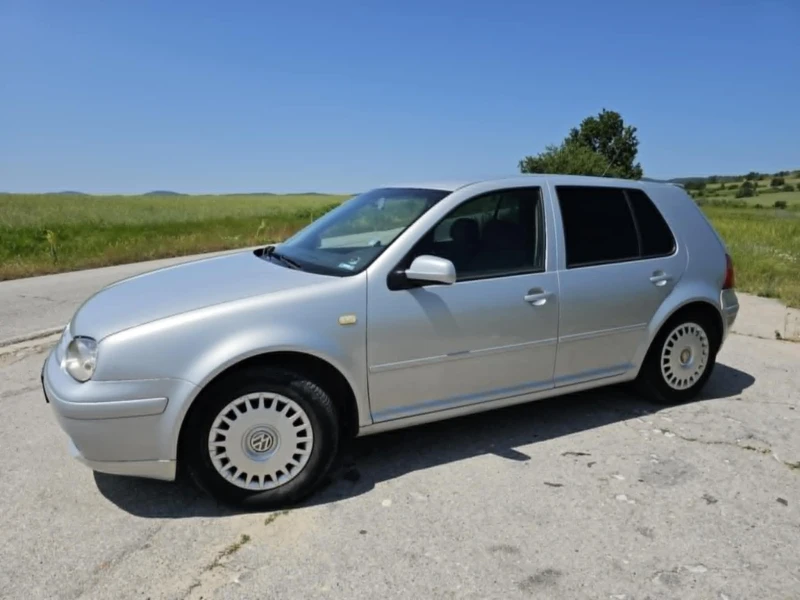 VW Golf 4, 1.6 бензин, снимка 4 - Автомобили и джипове - 52621810