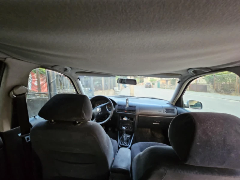 VW Golf 4, 1.6 бензин, снимка 8 - Автомобили и джипове - 52621810