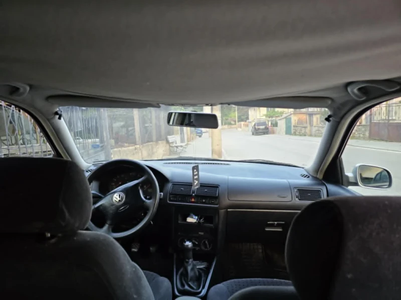 VW Golf 4, 1.6 бензин, снимка 10 - Автомобили и джипове - 52621810
