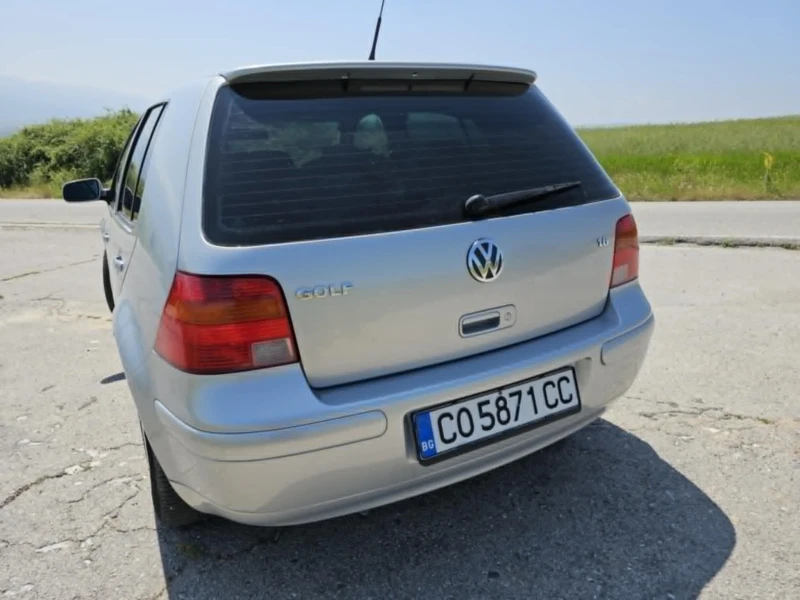 VW Golf 4, 1.6 бензин, снимка 3 - Автомобили и джипове - 52621810