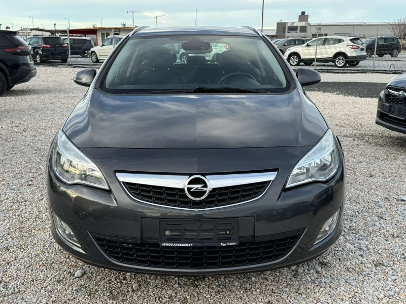 Opel Astra 1.6I, снимка 2 - Автомобили и джипове - 52469425