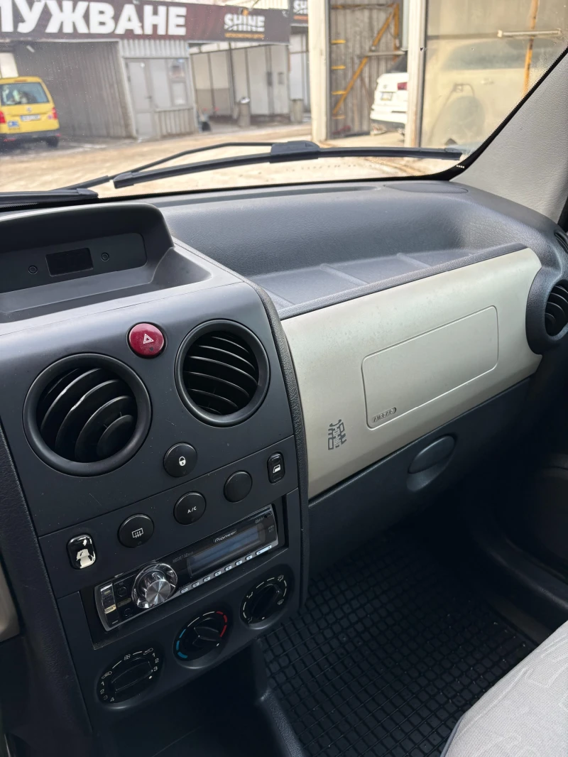 Peugeot Partner 2.0 HDI, снимка 9 - Автомобили и джипове - 53085253