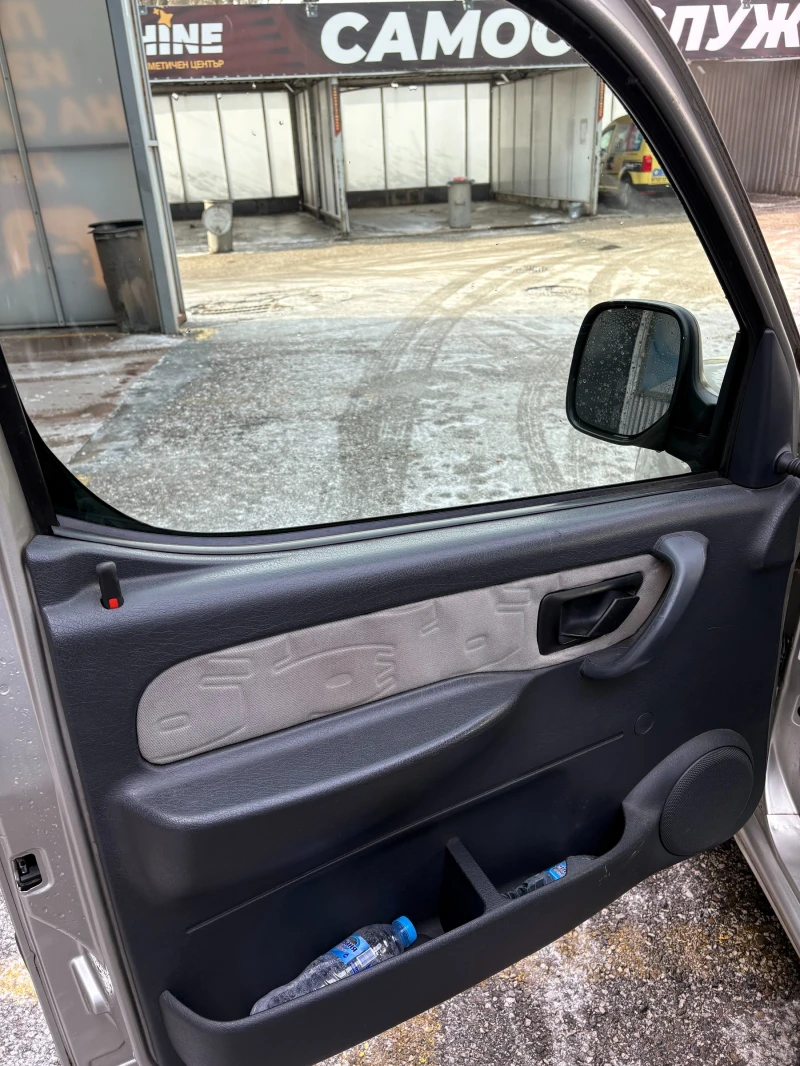 Peugeot Partner 2.0 HDI, снимка 7 - Автомобили и джипове - 53085253