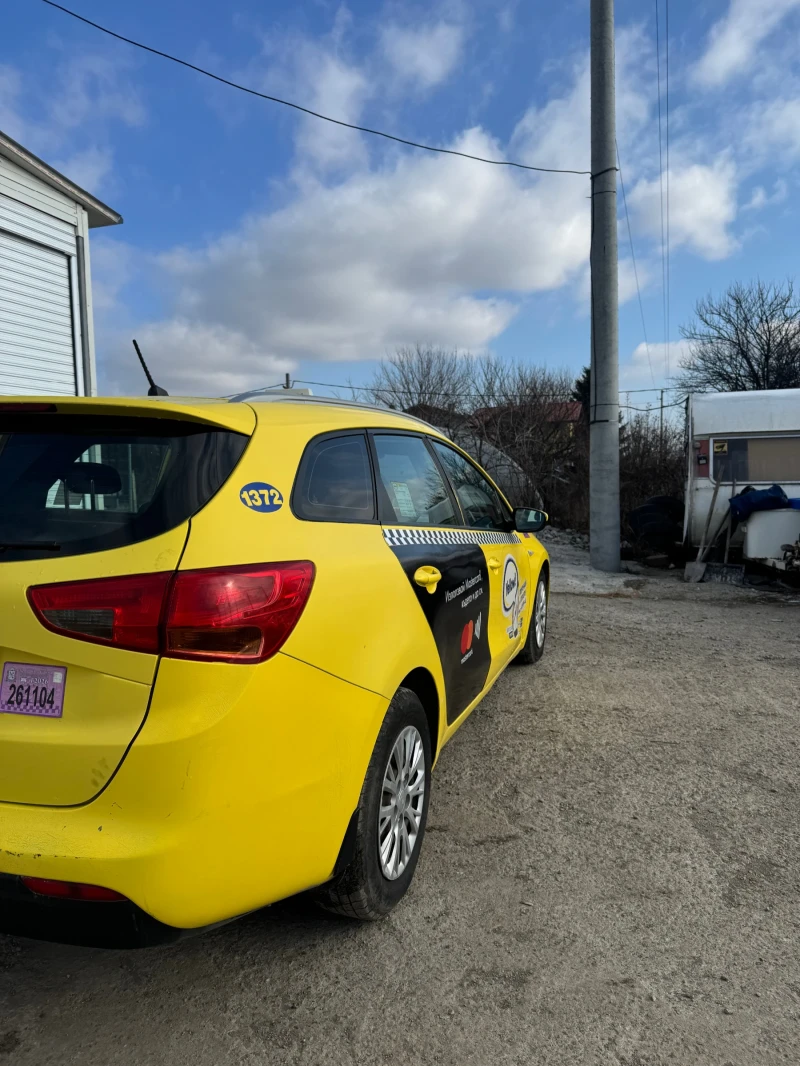 Kia Ceed 1.4 бензин-газ, снимка 2 - Автомобили и джипове - 53139905