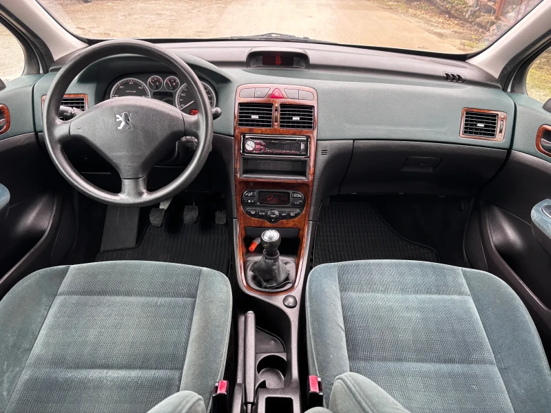 Peugeot 307 2.0HDI 90кс Климатроник, снимка 10 - Автомобили и джипове - 53466786